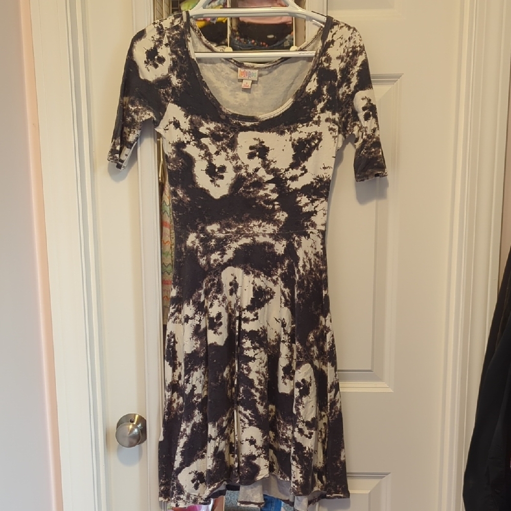 LuLaRoe Monochrome Tie-Dye Nicole Dress